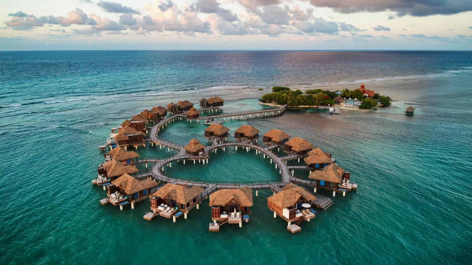 Sandals Royal Caribbean All Inclusive Resort & Private Island - Couples Only Монтего-Бей Екстер'єр фото